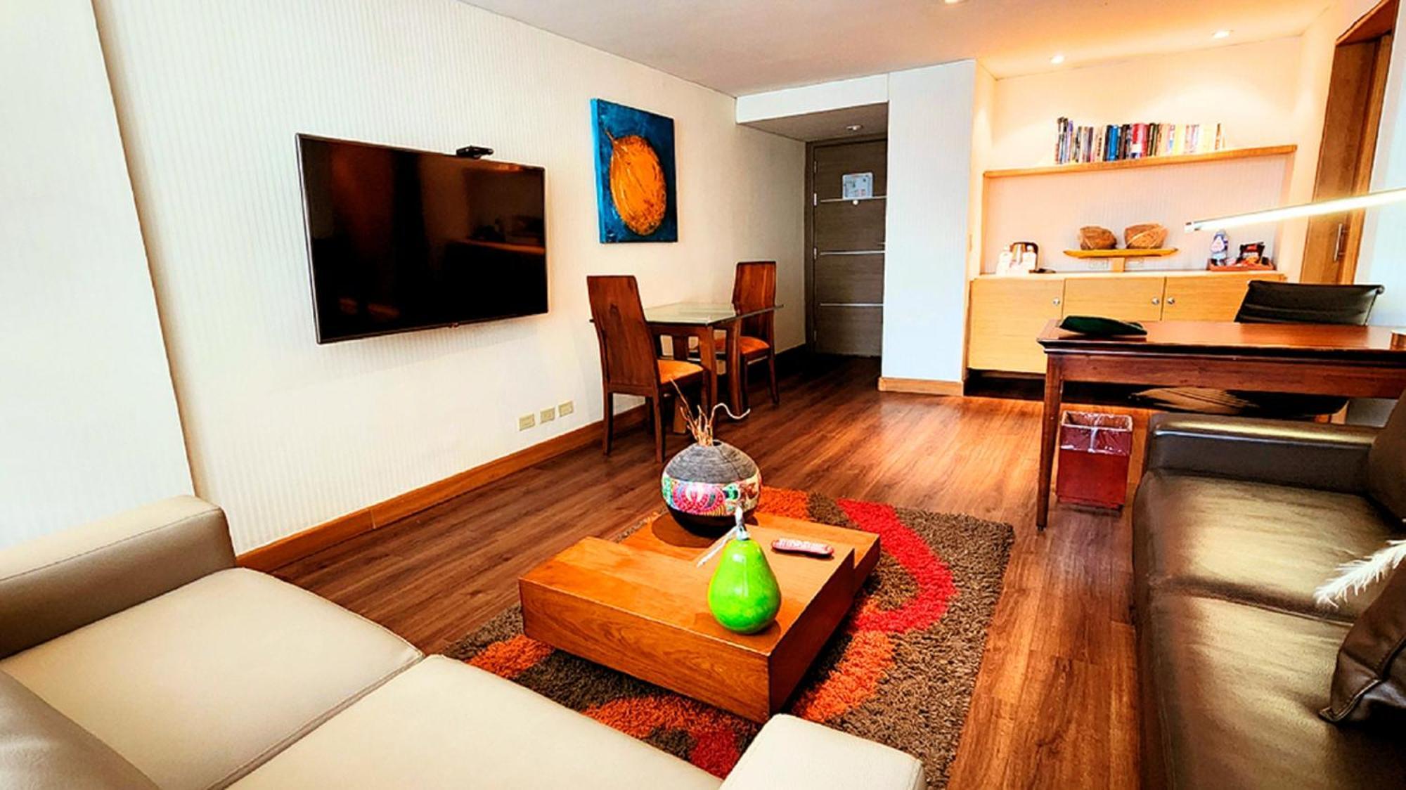Bogota Plaza Hotel Exterior photo A living room