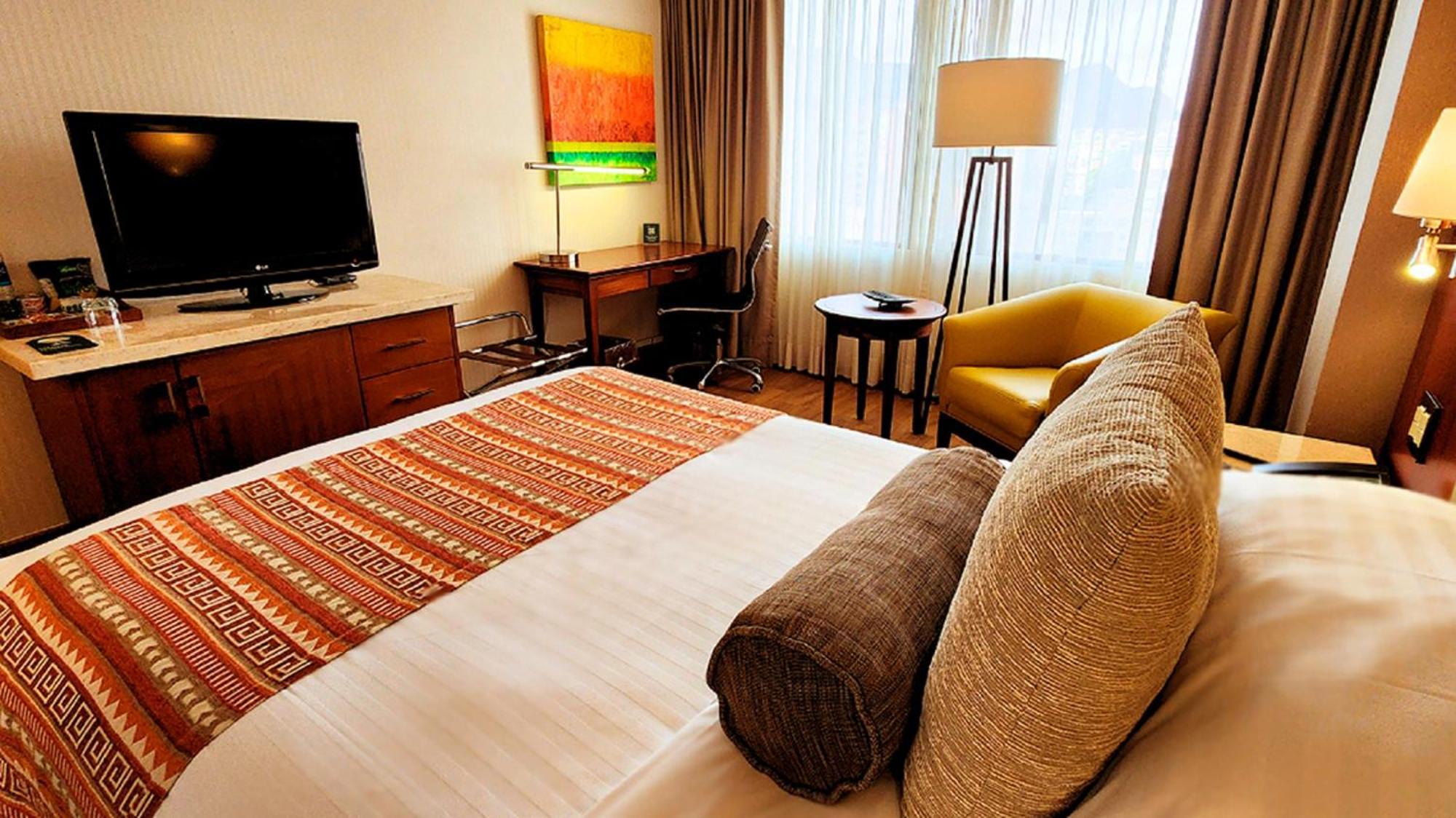 Bogota Plaza Hotel Exterior photo A room at the hotel