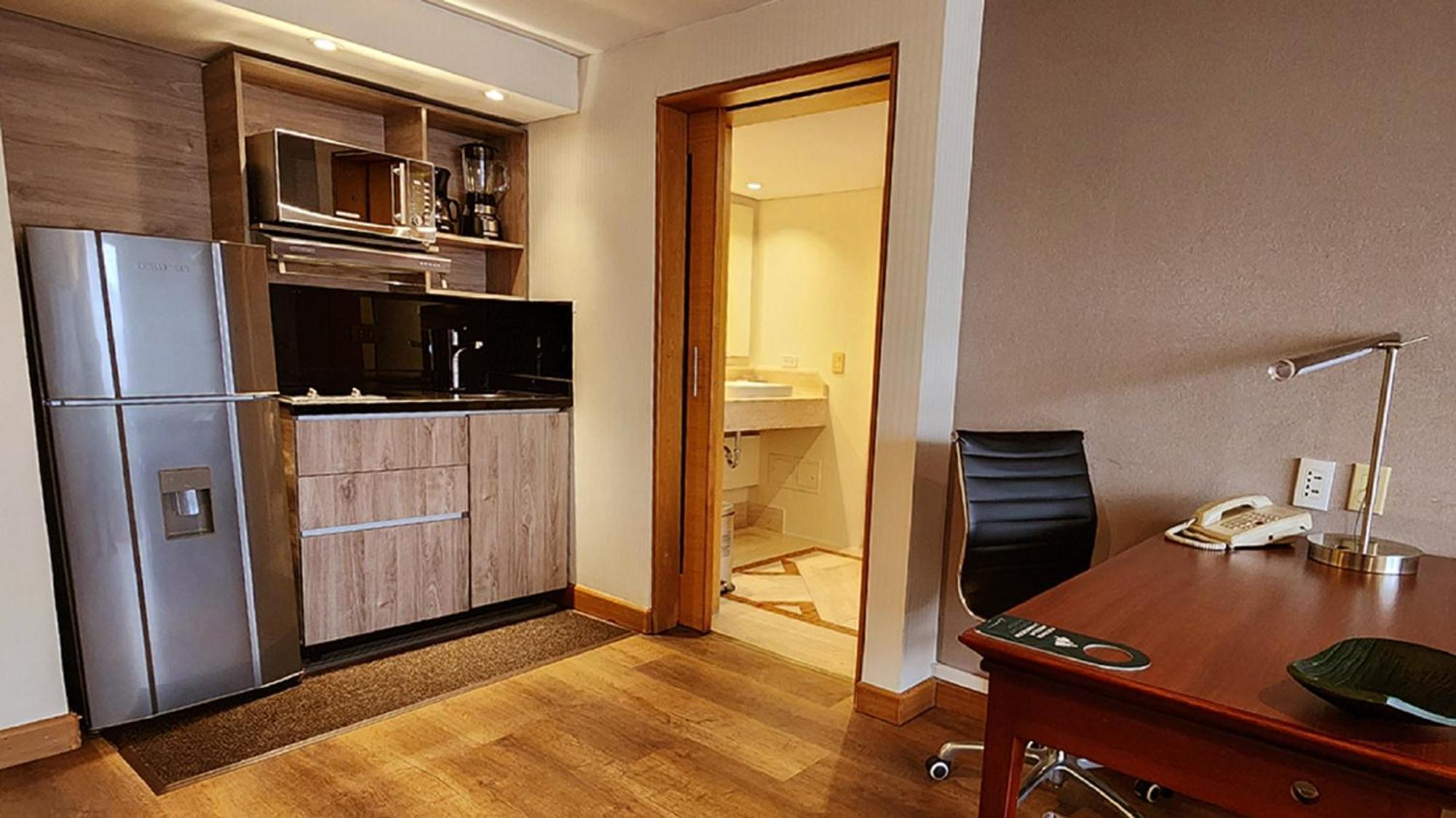 Bogota Plaza Hotel Exterior photo A typical studio apartment