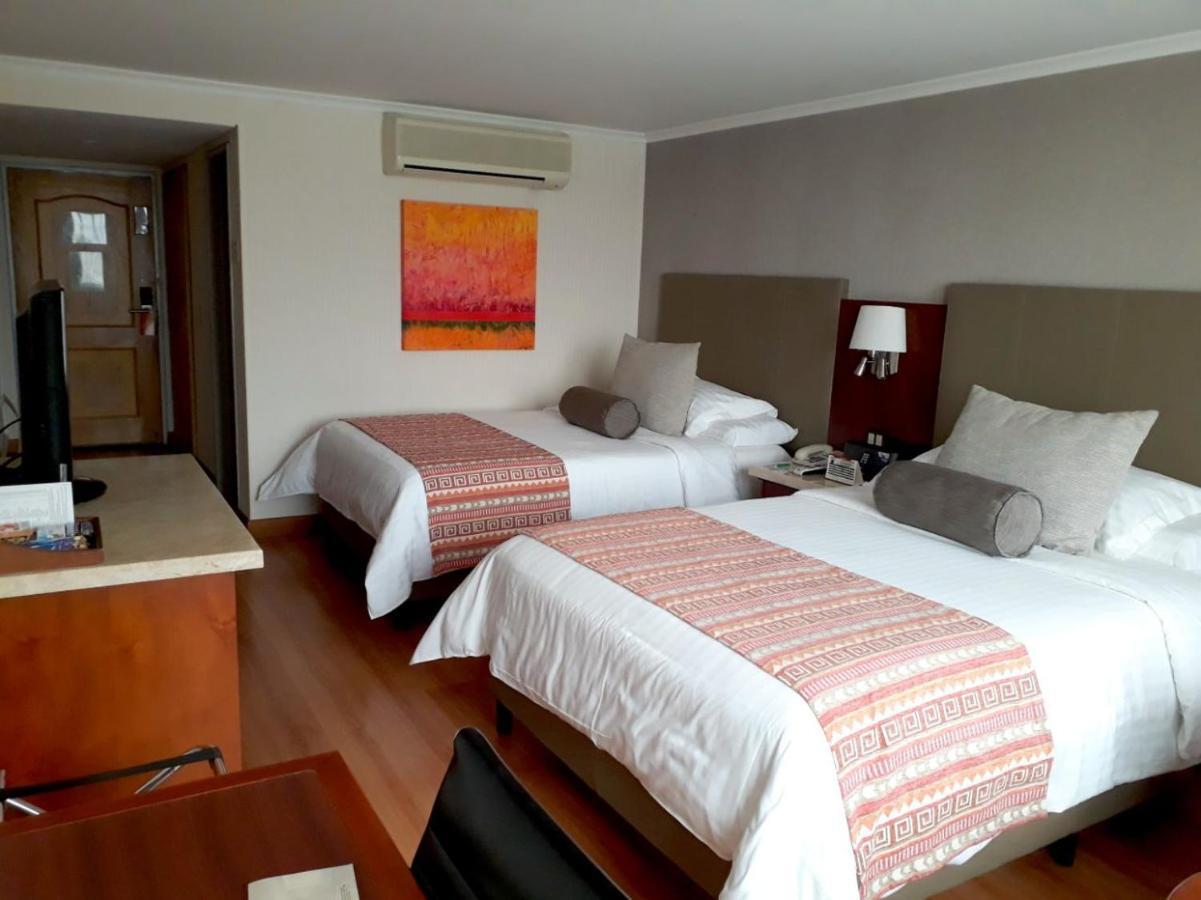 Bogota Plaza Hotel Exterior photo A room at the hotel